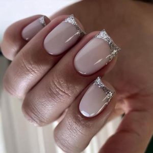 Glitter French Tip Press on Nails Short Square Fake Nails Glossy Pink False Nails Glue on Nails Reusable Natural Acrylic Artificial Nails Full Cover Stick on Nails for Women DIY Nail Decoration 24Pcs