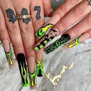 24Pcs Square Press on Nails Extra Long False Nails Yellow-green Gradient Design Halloween Fake Nails Spider Web Flame Glue on Nails Horror Bat Castle Full Cover Stick on Nails for Women Manicure Tips