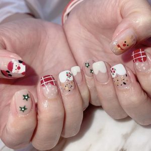 24Pcs Christmas Press on Nails Short Red French Tip Fake Nails Cute Elk Full Cover False Nails with Santa Claus Reindeer Snow Designs Acrylic Glue on Nails Winter Xmas Stick on Nails for Women Girls