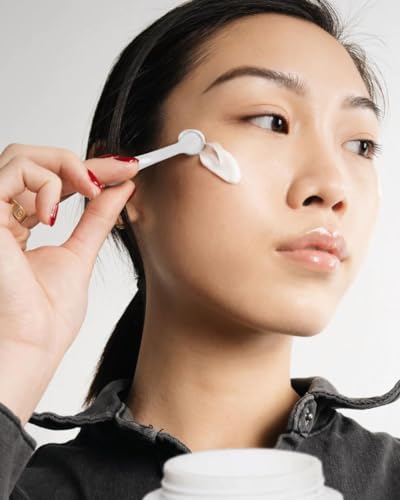 Nourishing 50ml Morning Face Cream for All Skin Types with Antioxidants and Sustainable Glow - Image 6