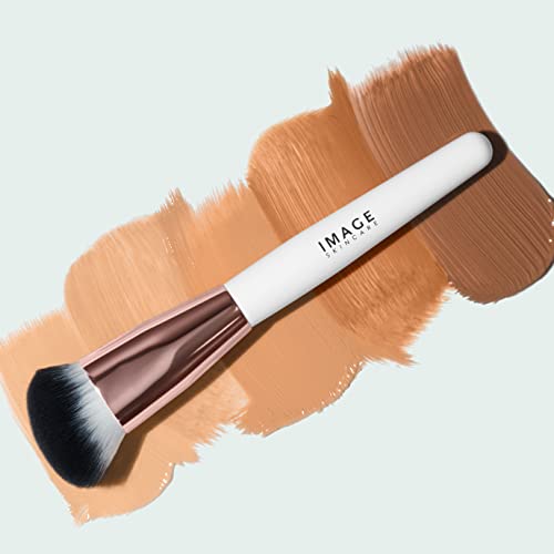 IMAGE Skincare I BEAUTY Flawless Foundation Brush - Image 5
