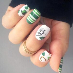 St. Patrick's Day Press on Nails Short Square Fake Nails, St. Patrick's Element Gold Ring Top Hat Heart Love Stripe Design Irish Holiday Nail Accessories Decoration,False Nails Stick Glue on Nails Kit