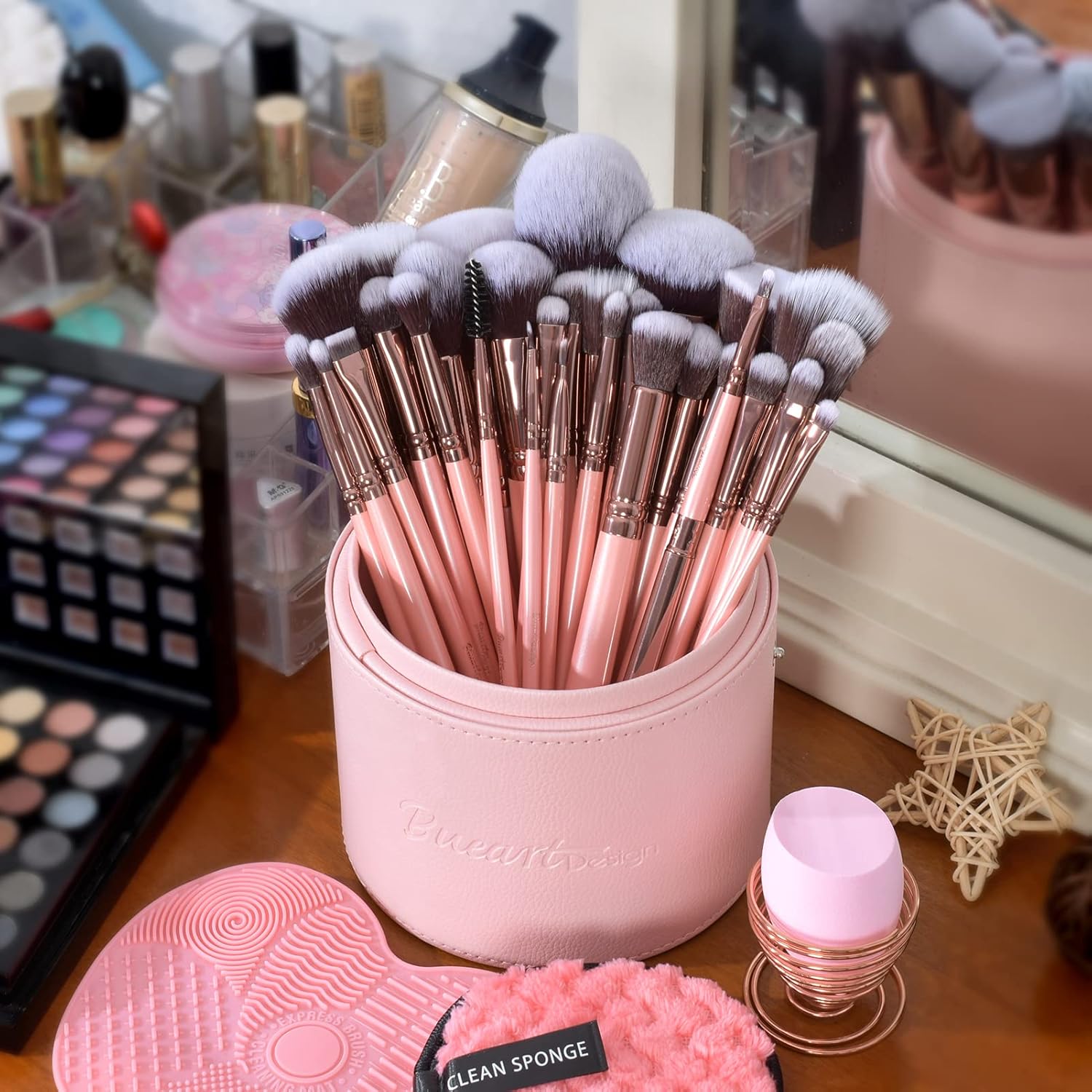 Bueart 30-Pcs Deluxe Makeup Brush Set with Extra Large Holder Case - Image 3