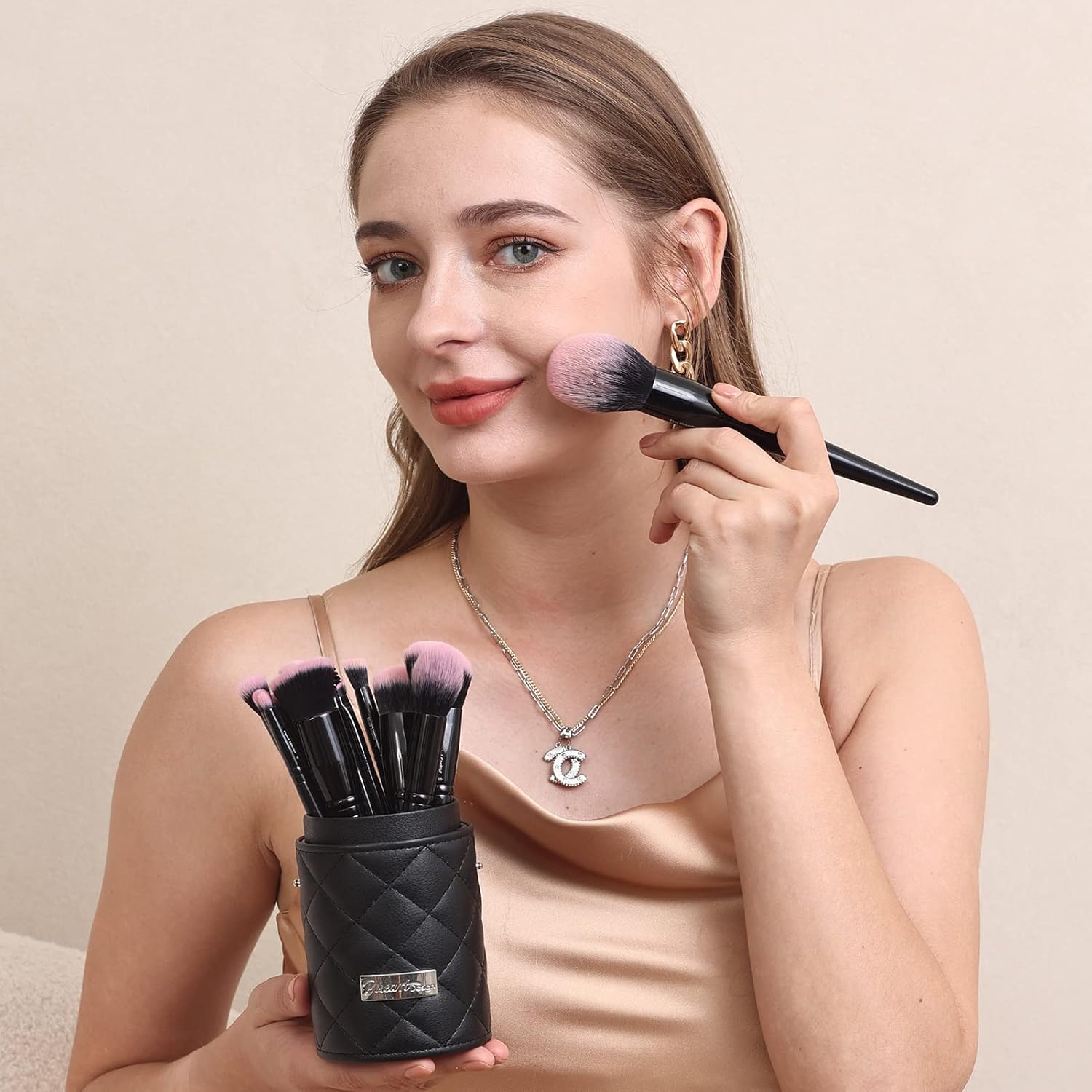 Bueart Design 18Pcs Fuchsia Pink & Black Makeup Brush Set with Travel Case - Image 2