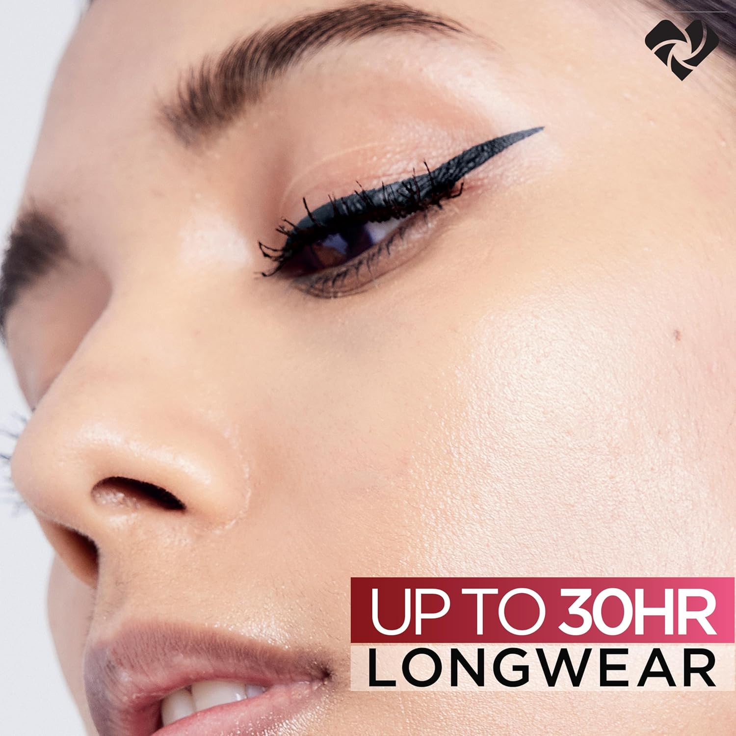 L’Oréal Paris Infallible Grip Waterproof Felt Eyeliner, Smudge Resistant, Black, 0.03 fl oz - Image 2