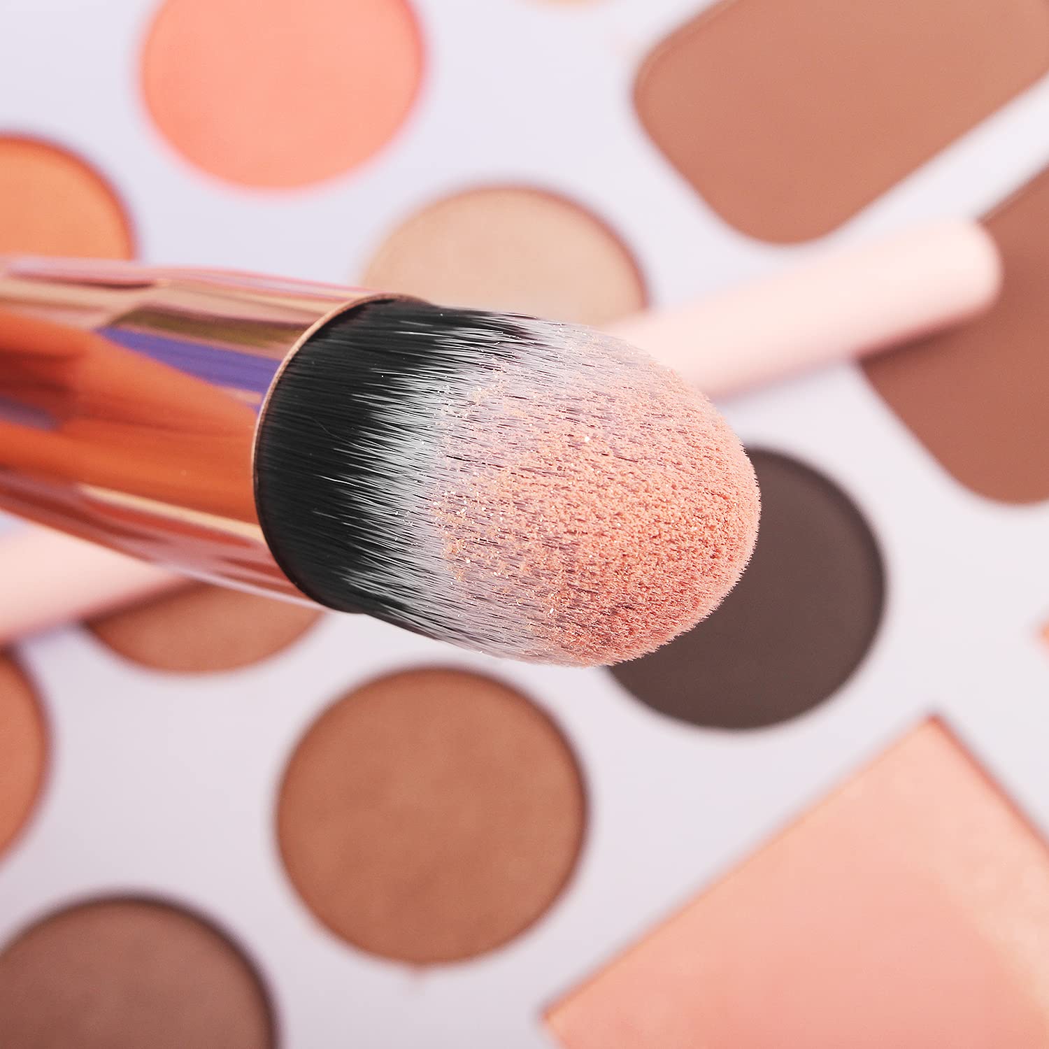 Real Perfection 16-Piece Makeup Brush Set with Eyebrow Razor and Synthetic Brushes - Image 9