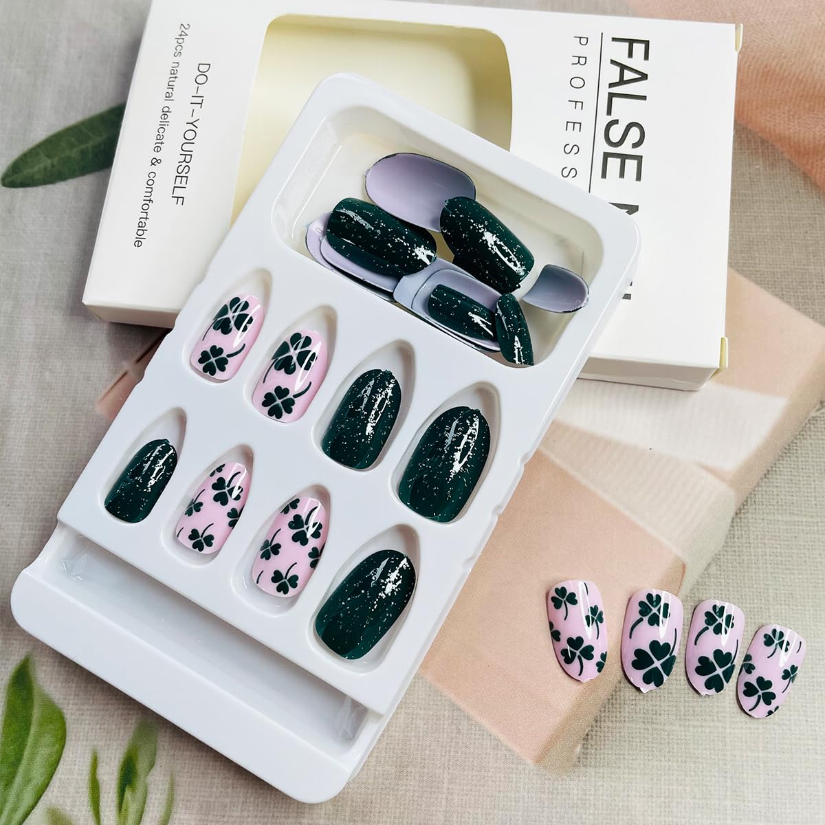 St.Patrick’s Day Press on Nails Short Oval Green Shamrock Fake Nails with Glitter Design Irish Glue on Nails Glossy Almond False Nails for Women Saint Patrick’s Day Acrylic Nails Manicure Tips 24Pcs - Image 5