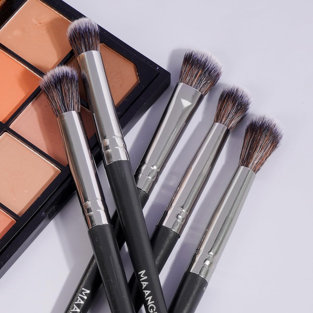 MAANGE 54-Piece Black Makeup Brush and Accessory Set for Women, New Condition - Image 4