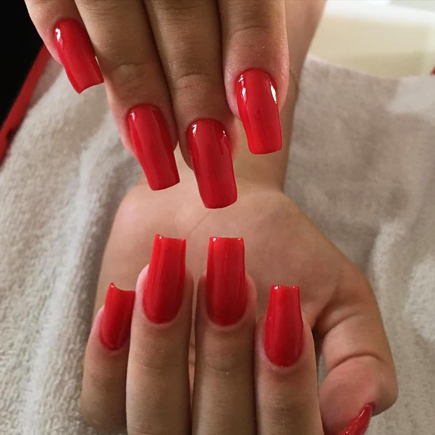 120Pcs Red Press on Nails Medium Square Glue on Nails, Glossy Solid Color Fake Nails Full Cover Acrylic Nails Press on for Women Girls Artificial Fingernails - Image 2