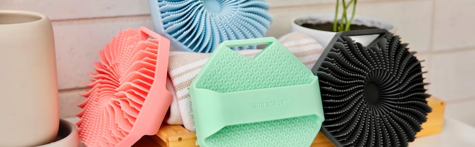 Exfoliating body scrubber