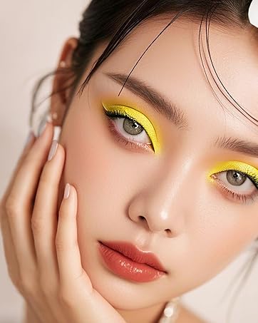 MOGILAN MAKEUP