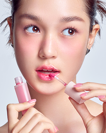 HEART GLAZED LIP TINT Image