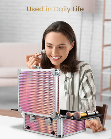 makeup train case