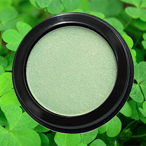 Clover Eyeshadow with Background