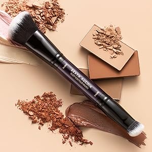 Kevyn Aucoin Duet Contour Brush Award Winning