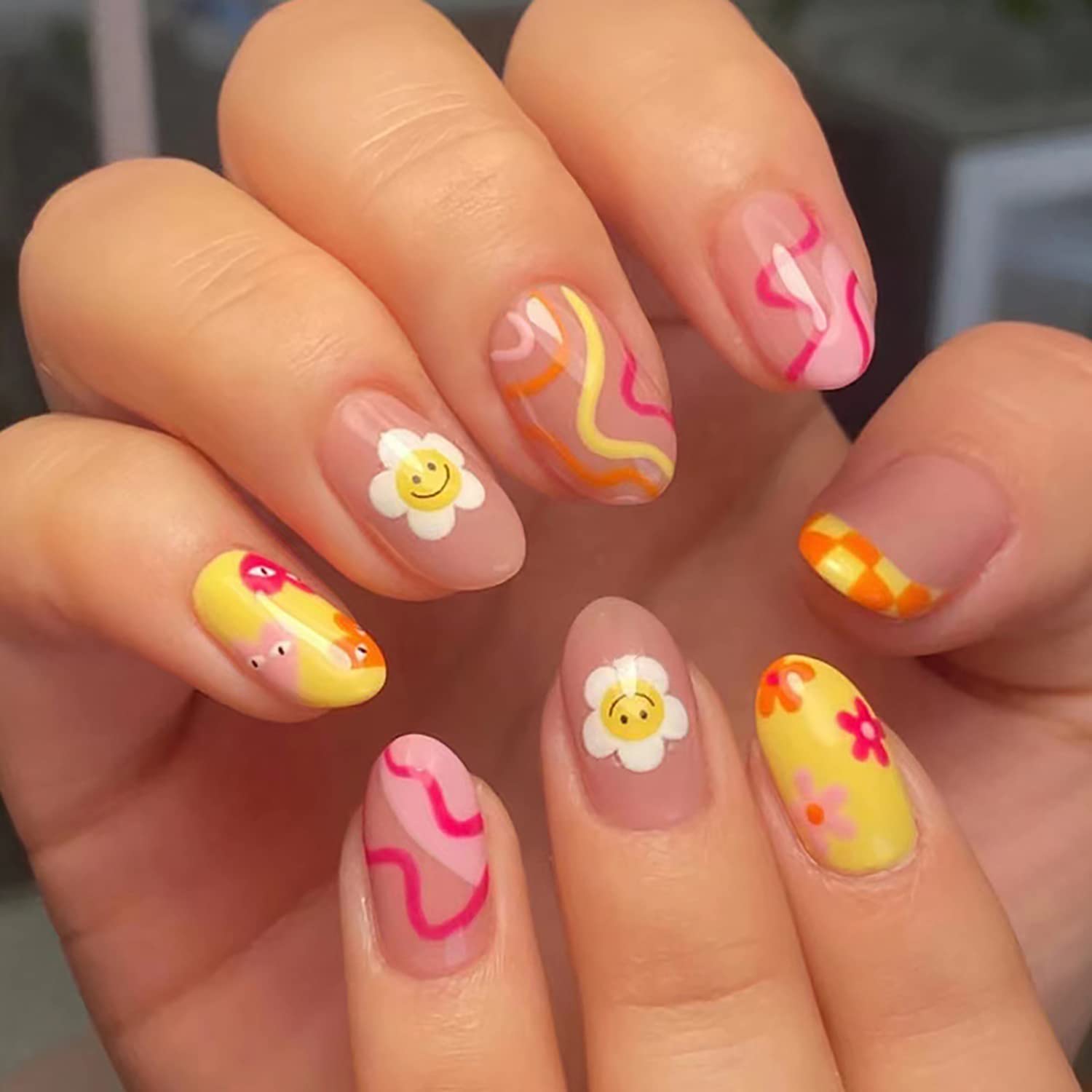 24 Pcs Flower Press on Nails, Almond French Tips Fake Nails Short, Sun Flower False Nails With Glue Stickers, Cute Acrylic Nails for Women and Girls