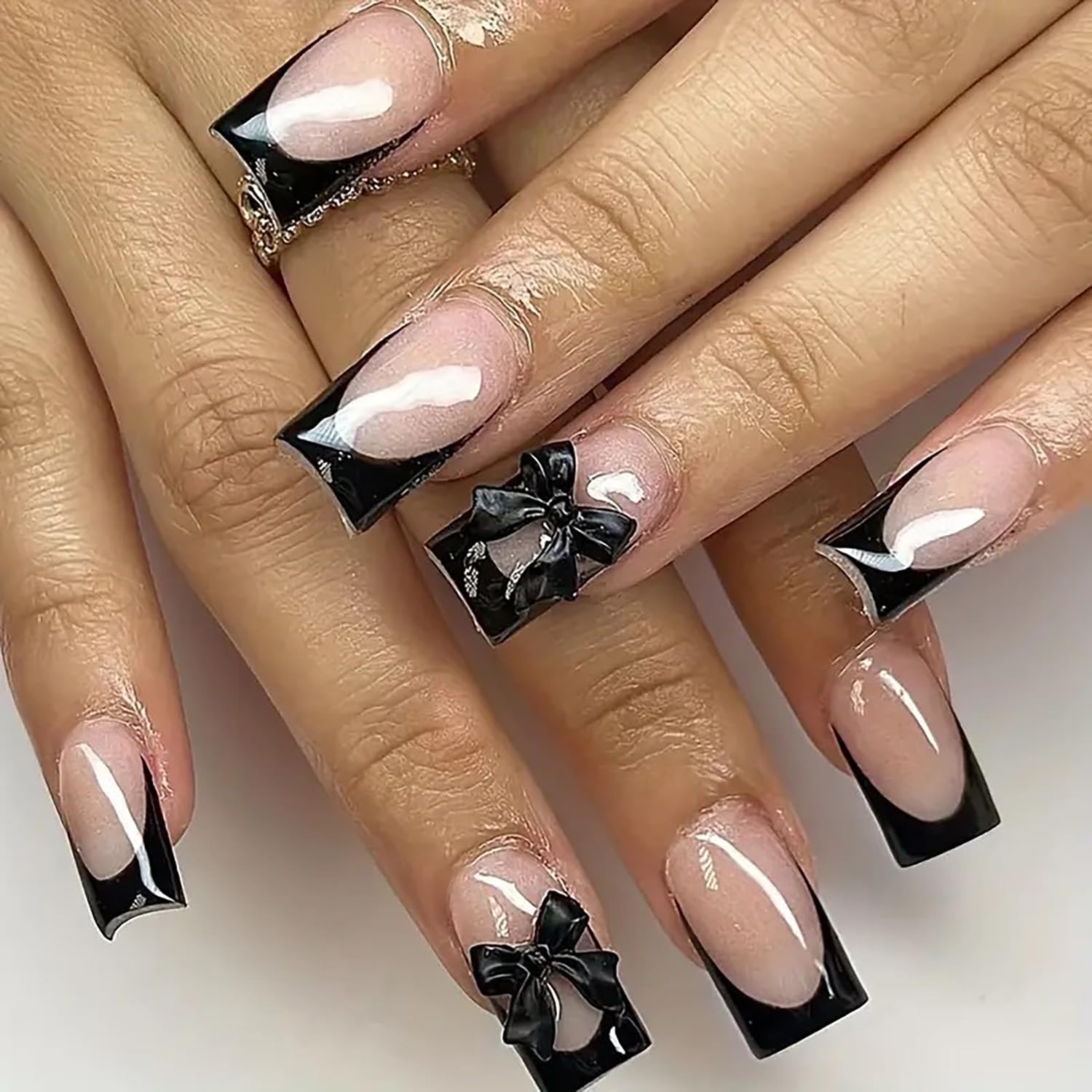24Pcs Black French Tip Press on Nails Medium Fake Nails Square Shaped Black Bow Glue on Nails Glossy Designs Reusable Artificial Cute Bow False Nails Stick on Nails for Women Girls Acrylic Nails DIY