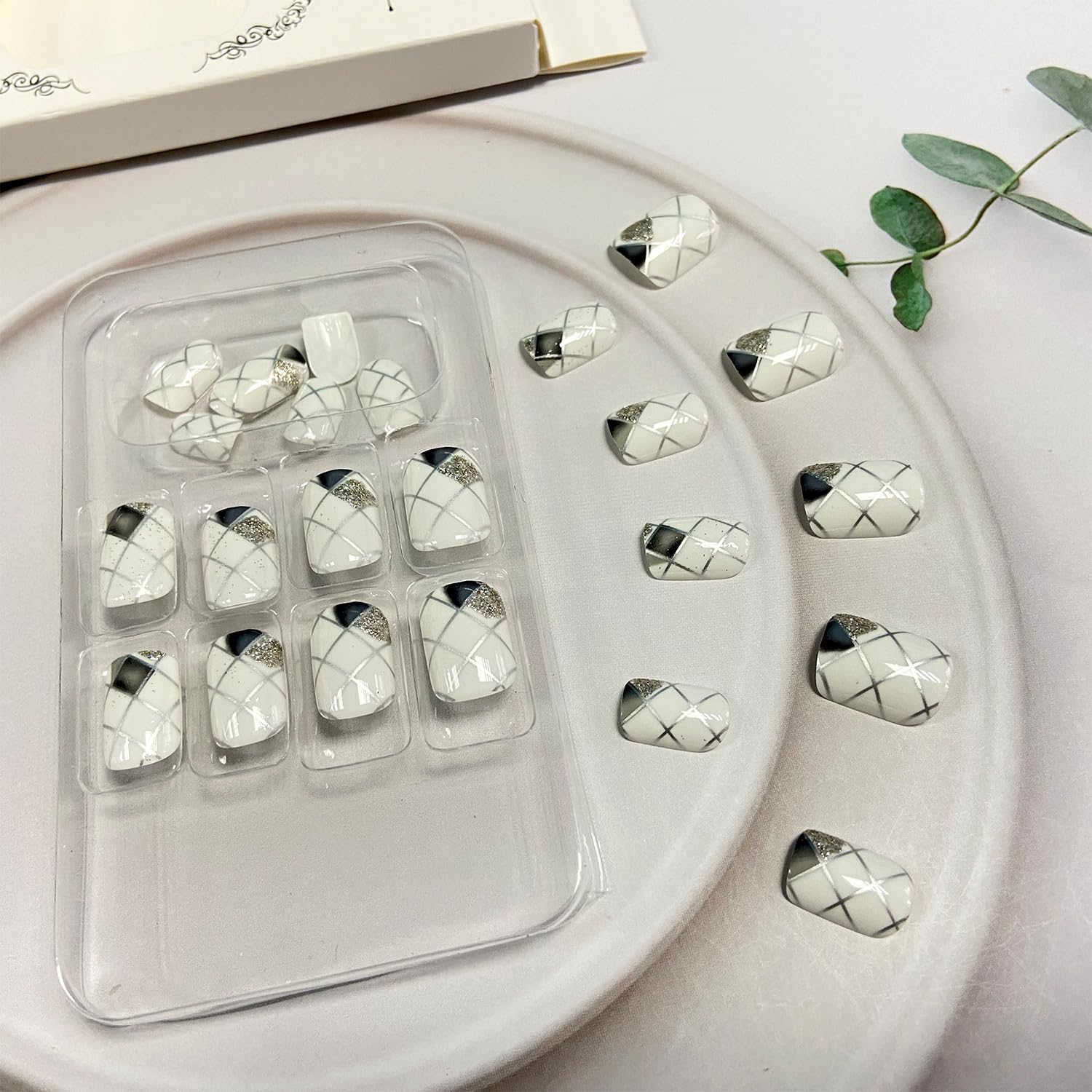 24Pcs Short Square Press on Nails Glitter White Grey Rhombus Designs Fake Nails Full Cover False Nails Acrylic Stick on Nails Silver Line Artificial Nails for Women Girls Glue on Nails - Image 5