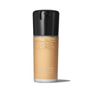 MAC Studio Radiance Serum Powered Foundation NC25