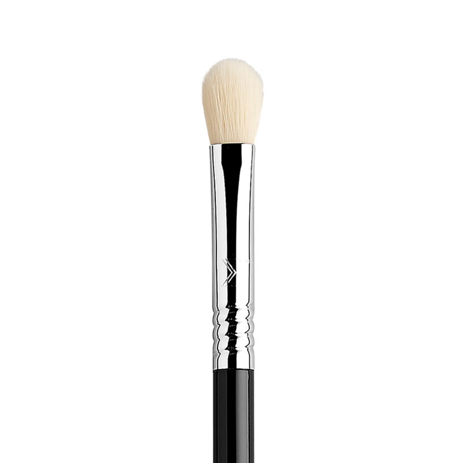 Sigma Beauty Professional E25 Eyeshadow Blending Brush – Professional Eyeshadow Brush for Seamless Eyeshadow Blending, Softens Dramatic Edges & Harsh Lines for a Well Blended Effect (1 Brush) - Image 2