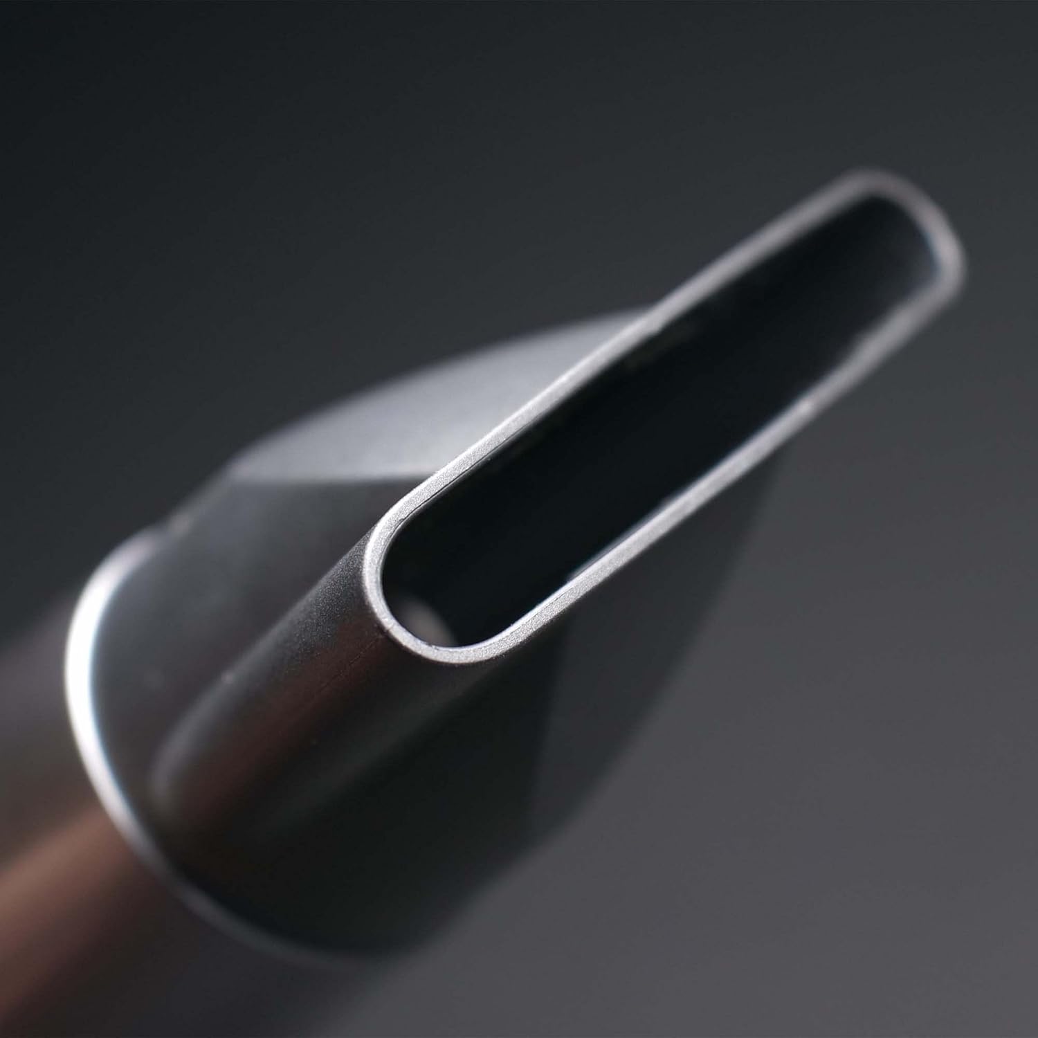 RUSK PRO Speed Titanium Hair Dryer, Ionic Generator Eliminates Frizz, Powerful AC Motor with 6 Speed and Heat Settings for Fast Styling, Plus Diffuser and Concentrator for Unique Styles - Image 4