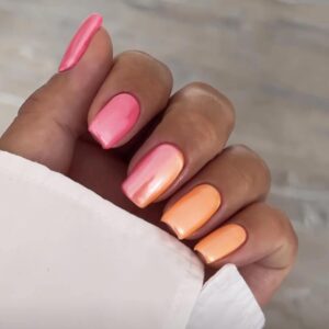MERVF Square Press on Nails Medium Fake Nails Orange Chrome Squoval Glue on Nails with Ombre Design Acrylic Nails Press ons Artificial Pink False Nails 24pcs Glossy