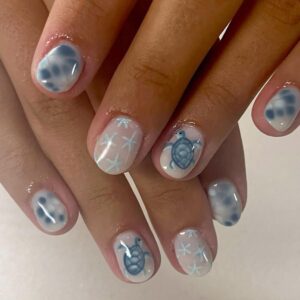 Summer Beach Press on Nails Short Square Fake Nails White False Nails Press ons with Starfish Turtle Design Reusable Artificial Nails Full Cover Glue on Nails Stick on Nails for Women Manicure 24 Pcs
