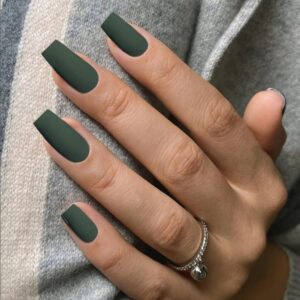 KQueenest Matte Press on Nails Medium Long Square, Dark Green Glue on Nails Long Coffin, Gel Fake Nails for Fall Winter, Stick on Nails for Women, Solid Square Tip Nails in 24 PCS