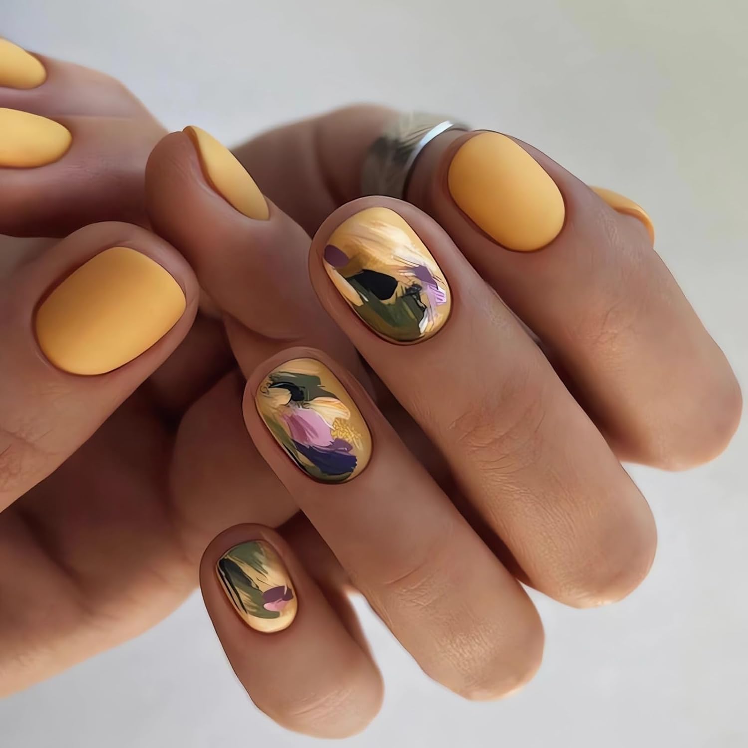 IMSOHOT Short Press on Nails Square Yellow Matte Fake Nails Abstract Graffiti Cute False Nails with Designs Full Cover Glue on Nails Squoval Acrylic Nails 24Pcs