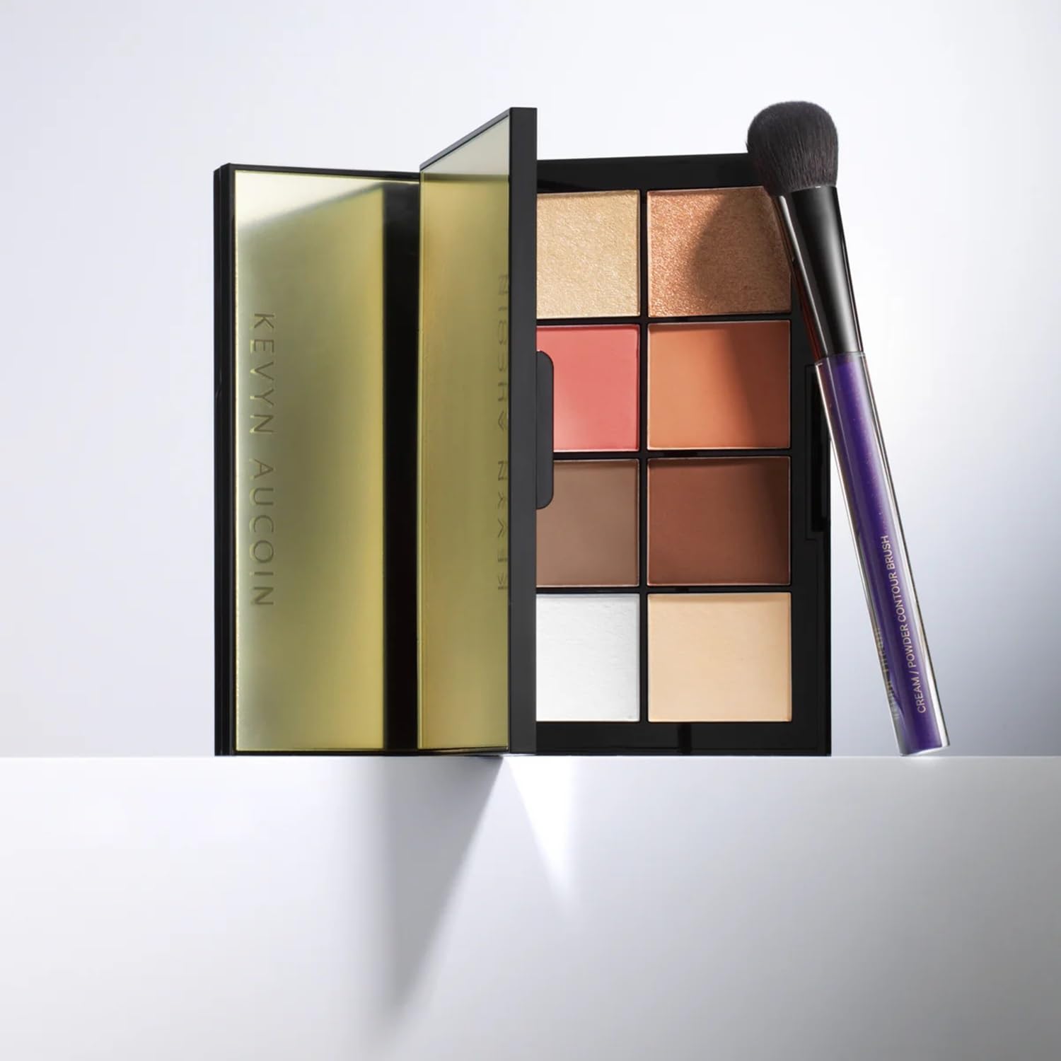 Kevyn Aucoin Cream & Powder Contour Brush: Use on cream & powder makeup formulas. Compact round brush head with tapered edges adapts to your face's natural curves for seamless sculpting and defining. - Image 6