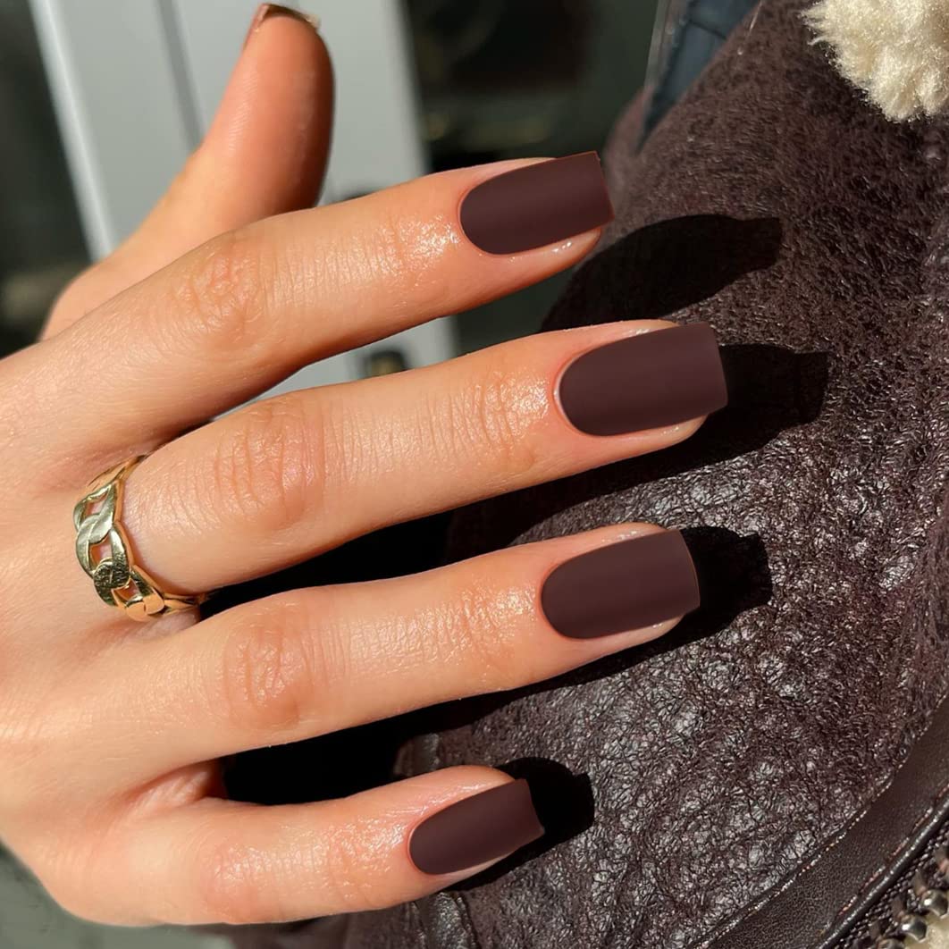 KQueenest Winter Matte Brown Maroon Press on Nails Short Square Acrylic Nails Press ons Natural Fake Nails Short Pure Color Short Glue on Nails Gel Stick on Nails for Women in 24 Pcs