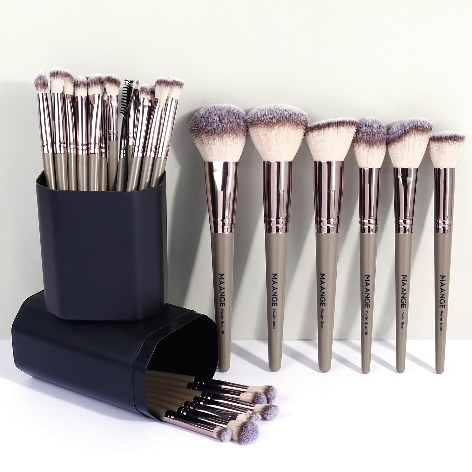 MAANGE 30 Pcs Professional Makeup Brushes with Case, Premium Synthetic Face Foundation Powder Blush Eyeshadow Blending Eye Brush Set Travel Makeup Brushes Set(Champagne) - Image 6
