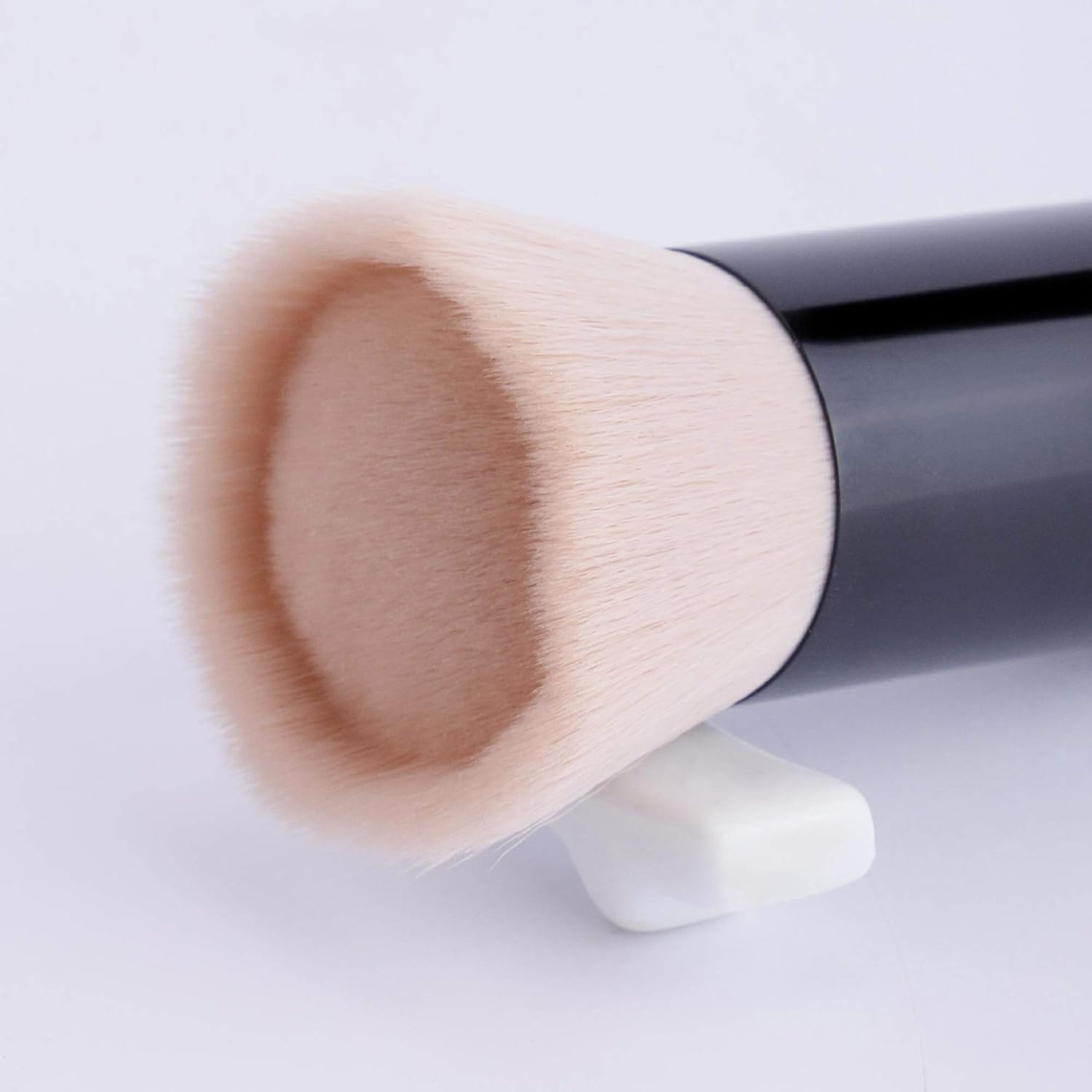 Anne's Giverny Cosmetics Foundation Brush Blending Brush, Holds Loose Powder, Bare Professioal Makeup Brush - Image 2