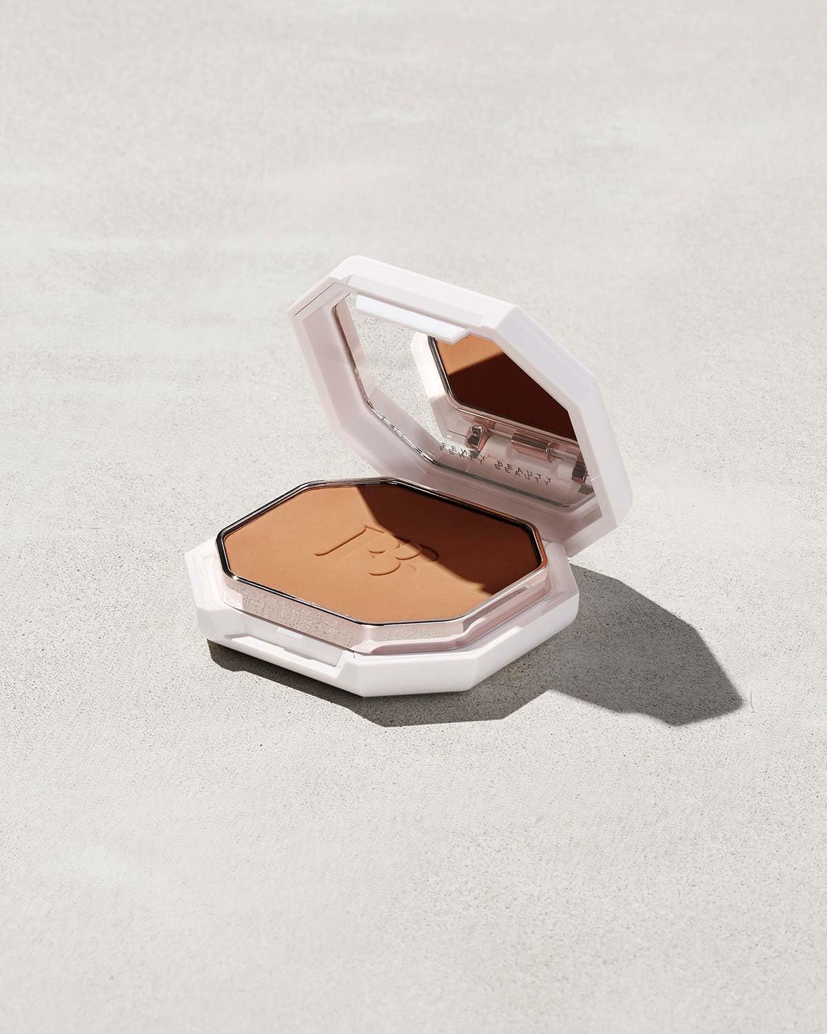 Fenty Beauty by Rihanna Pro Filt’r Soft Matte Longwear Powder Foundation 345