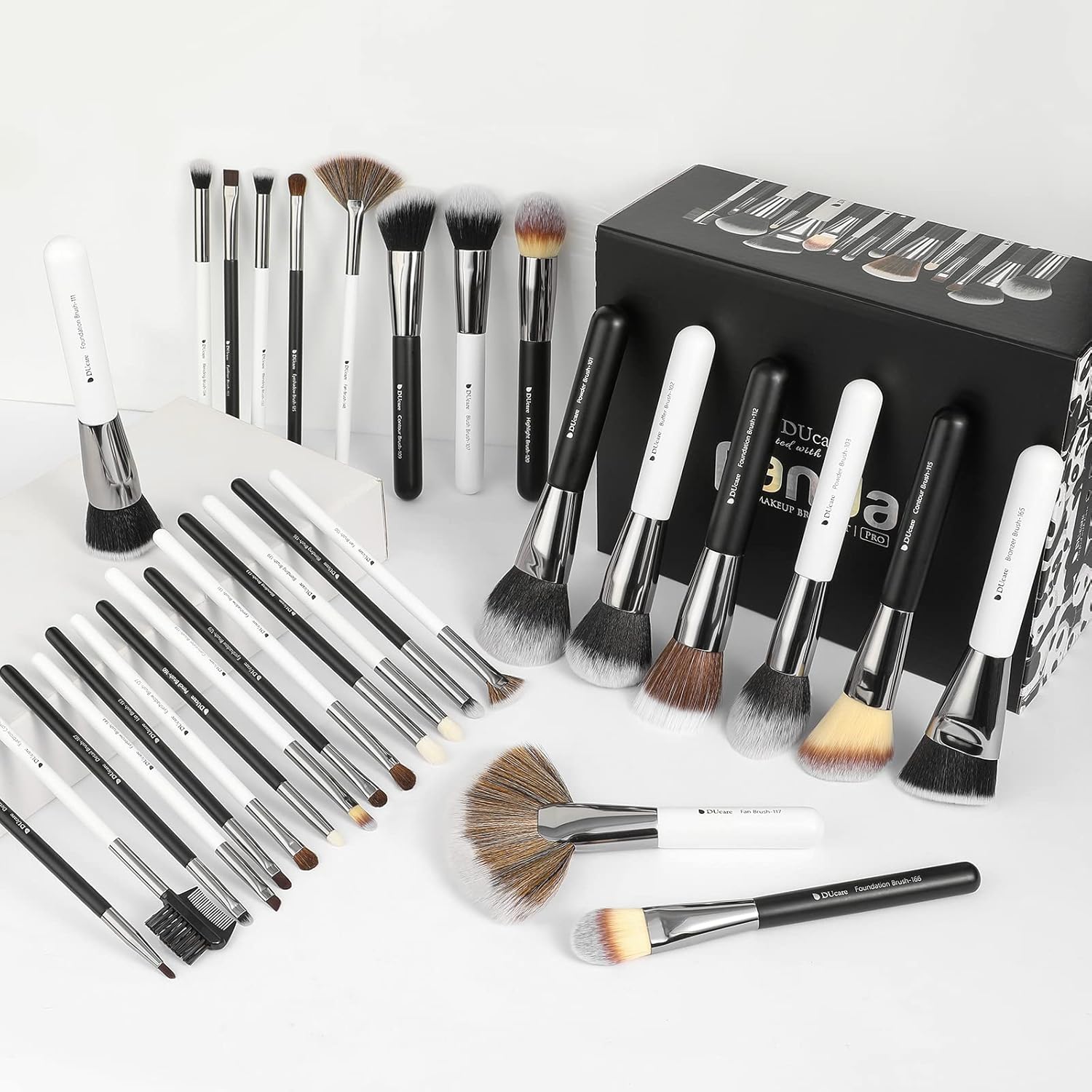 DUcare Professional Makeup Brushes 31Pcs Panda Series Makeup Brush Set Kabuki Foundation Blending Face Powder Blush Concealers Eye Shadows With Leather Case Organizer - Image 5