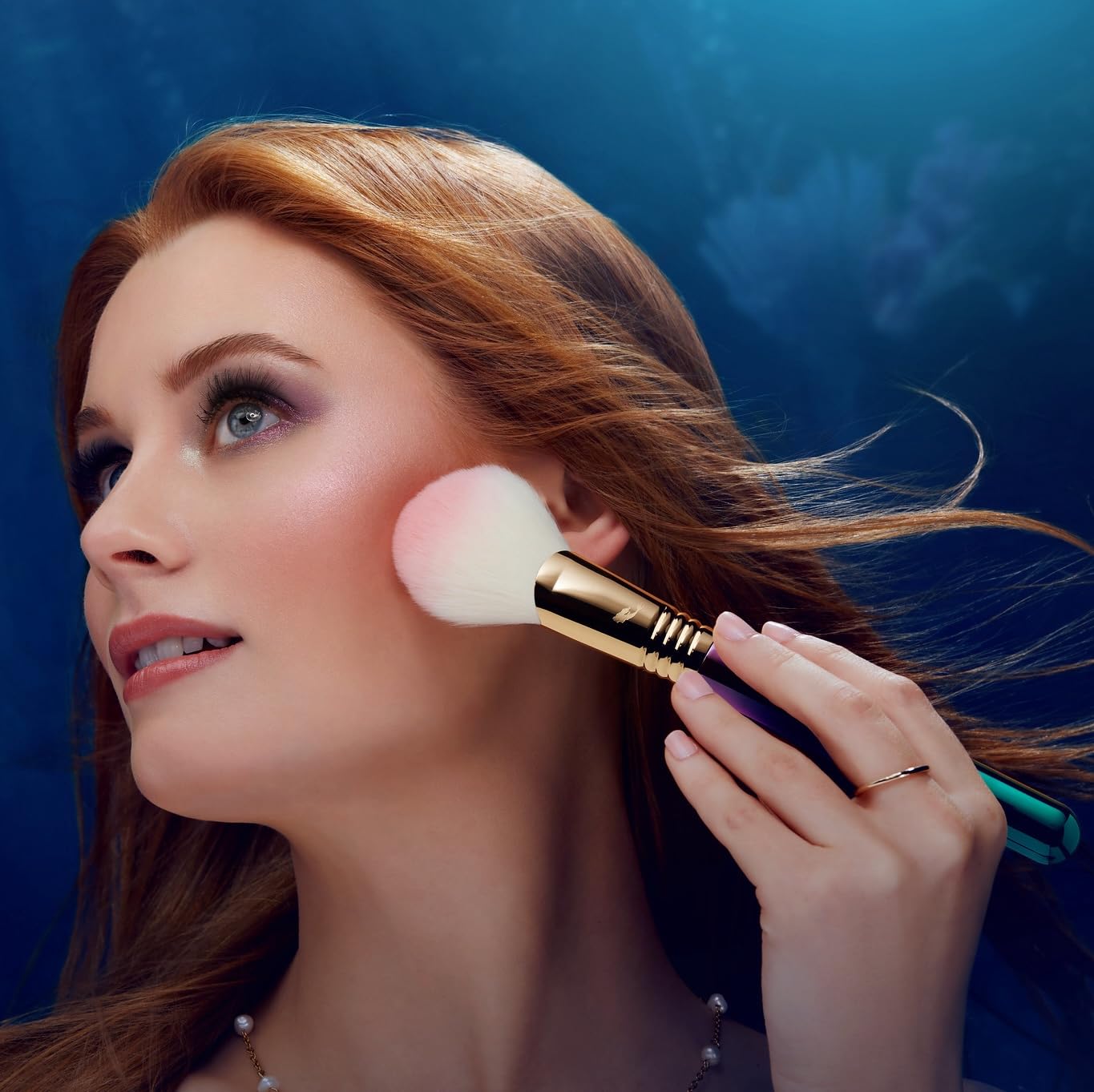 Sigma Beauty The Little Mermaid Makeup Brush Set - Face and Eye Shadow Brushes - Hypoallergenic Blending + Beauty Bag - Image 6
