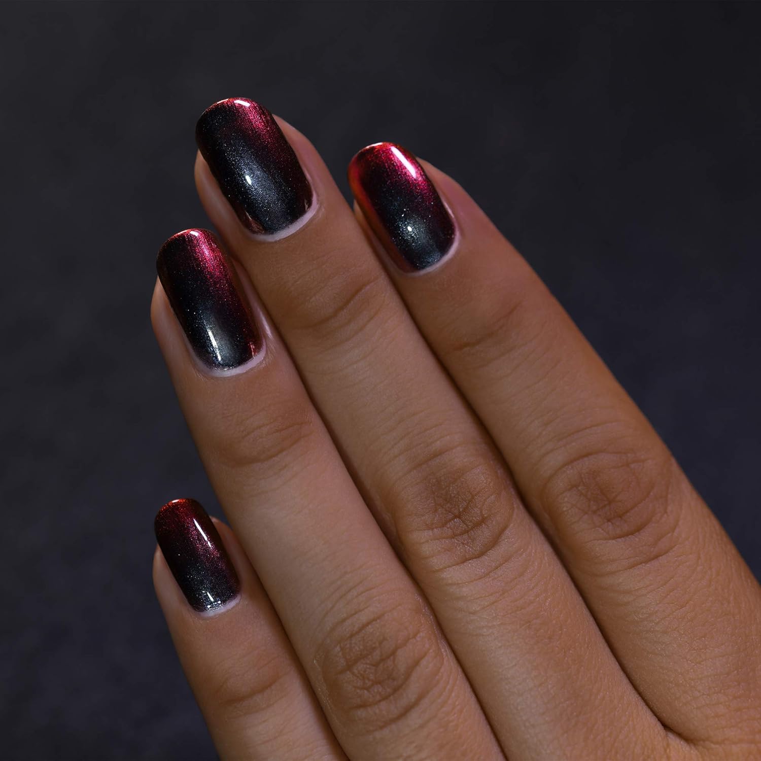ILNP Eclipse - Black to Red Ultra Chrome Nail Polish - Image 7