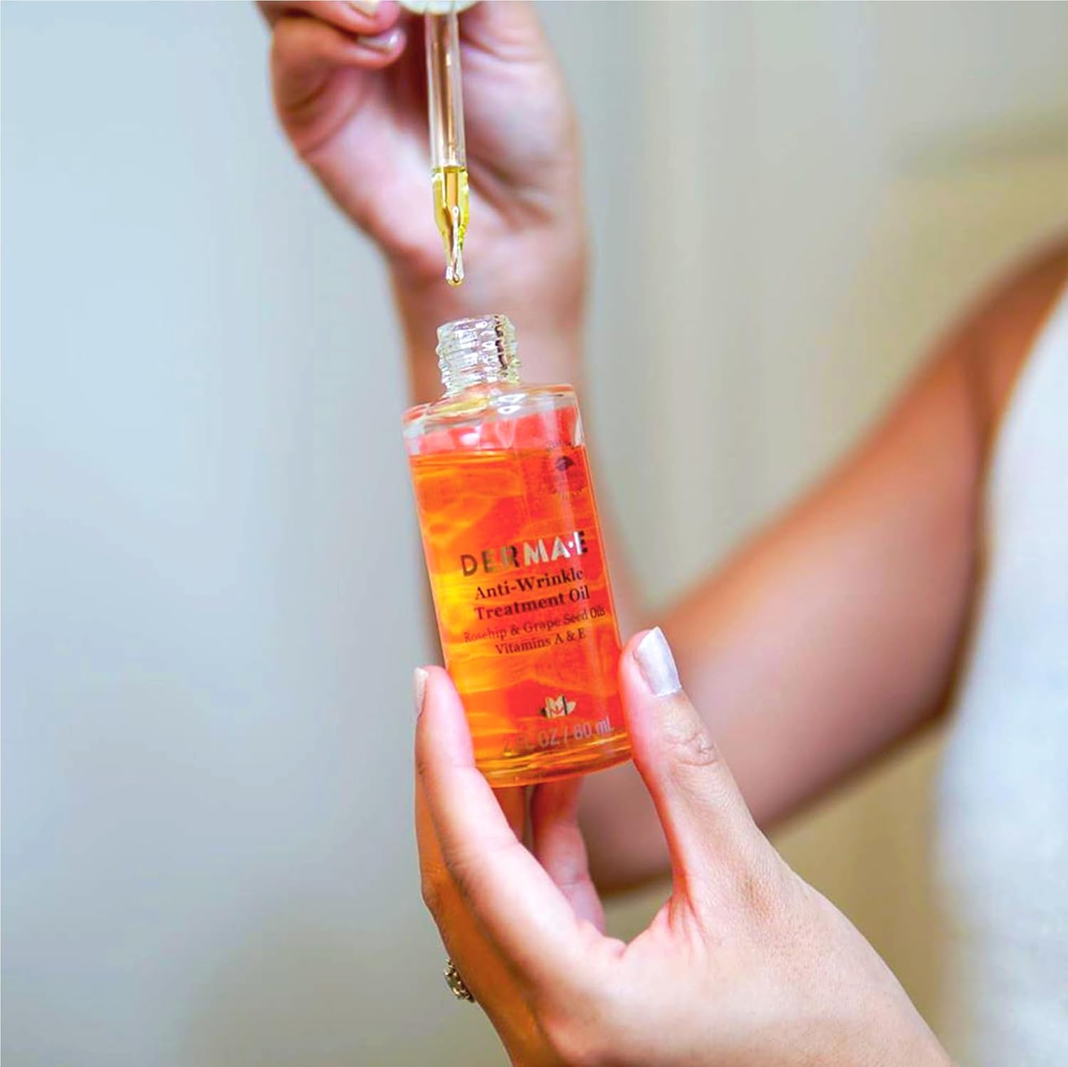 DERMA E Anti-Wrinkle Treatment Oil โ Anti-Aging Face Oil with Vitamin A and Vitamin E โ Fragrance Free Face and Neck Moisturizer for Youthful, Vibrant Skin, 2 oz - Image 7