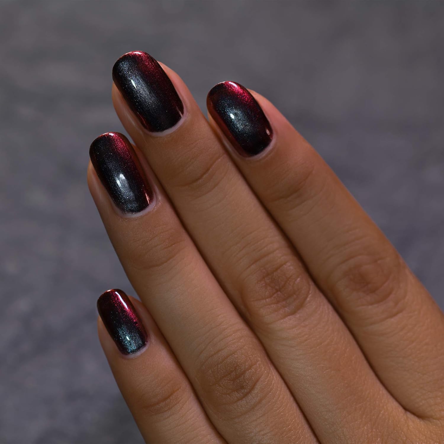ILNP Eclipse - Black to Red Ultra Chrome Nail Polish - Image 5
