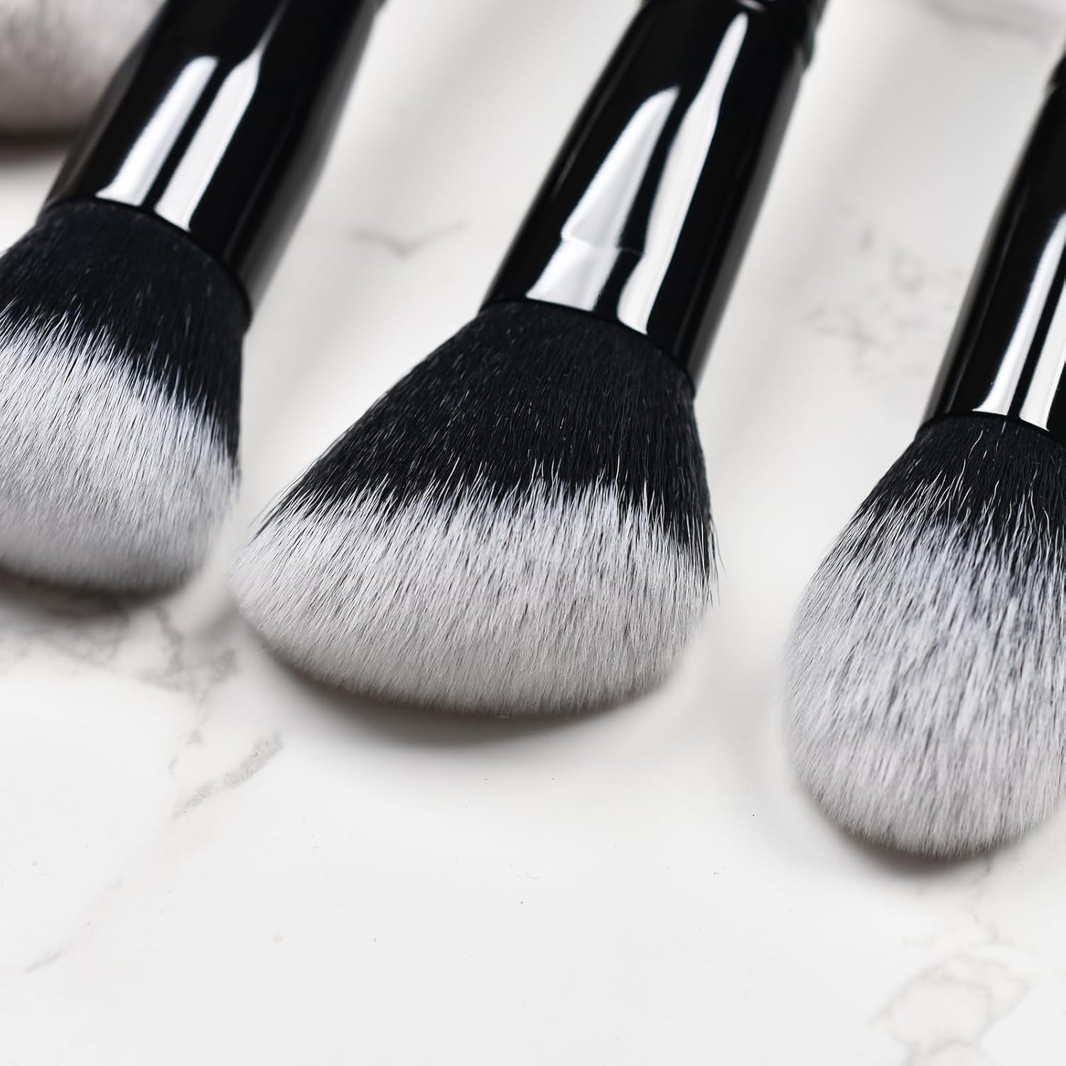 LORYP 4-Piece Retractable Full Face Makeup Brush Set with Kabuki, Angled Blush, Foundation, and Highlight Brushes - Image 2