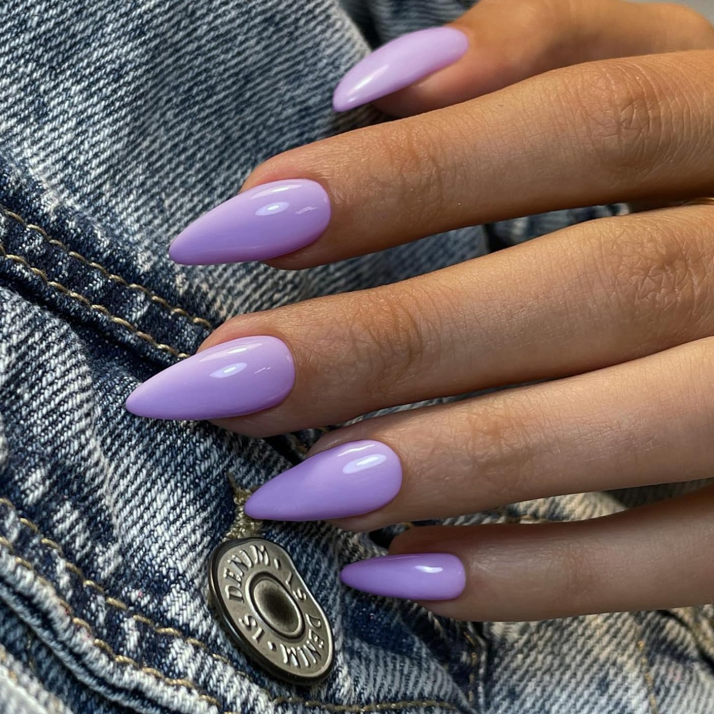 Light Purple Press on Nails Almond Shaped Medium Almond Nails Press on Neutral Acrylic Nails Reusable Fake Nails for Women Girls, Glue on Nails Medium Length Stiletto False Nails Gel Artificial Nails - Image 2