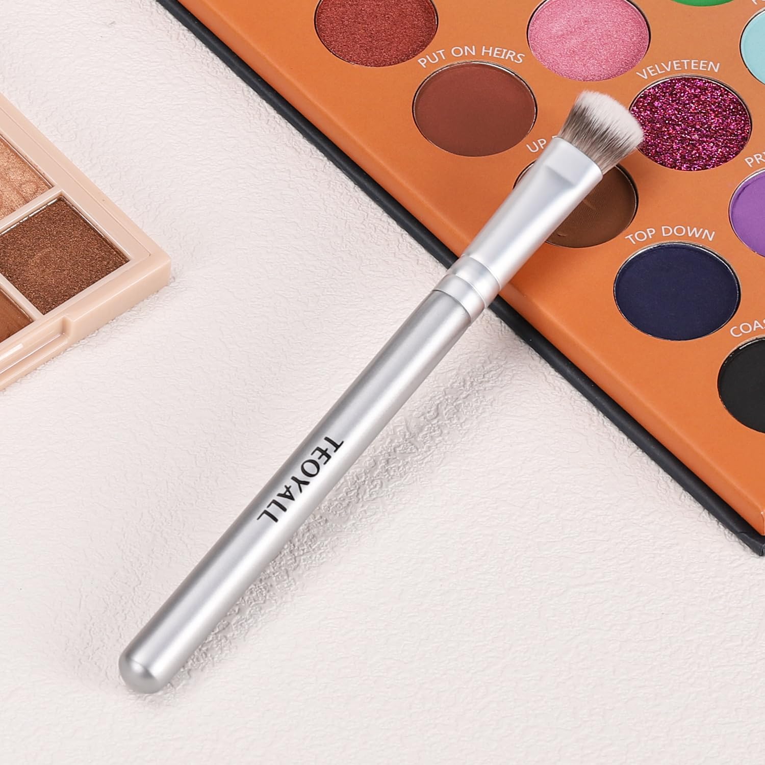 TEOYALL Under-Eye Concealer Brush, Small Flat Angled Synthetic Bristles Flawless Coverage Multitask Brush with Liquid Cream Powder - Image 6