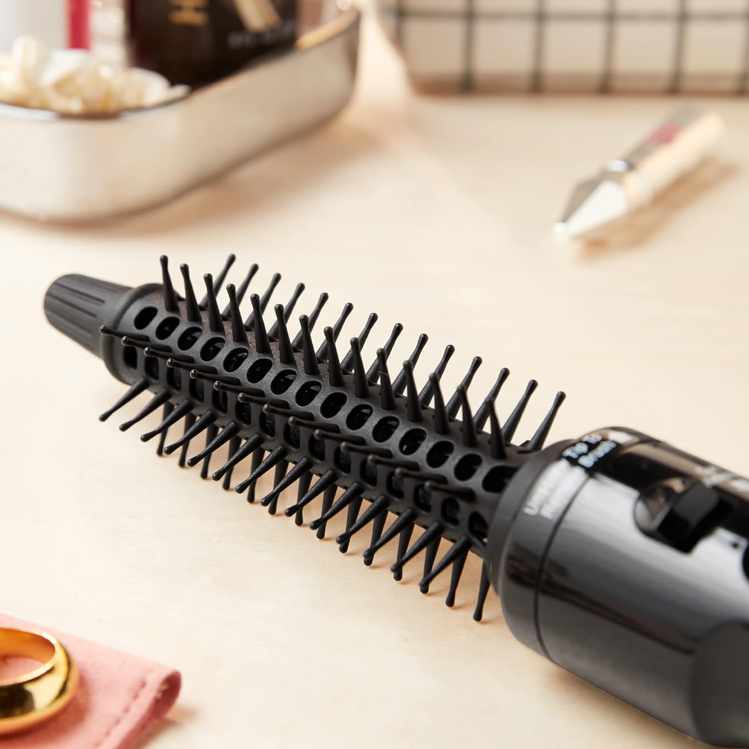 Hot Tools Pro Artist Hot Air Styling Brush | Style, Curl and Touch Ups (3/4”), Black - Image 6