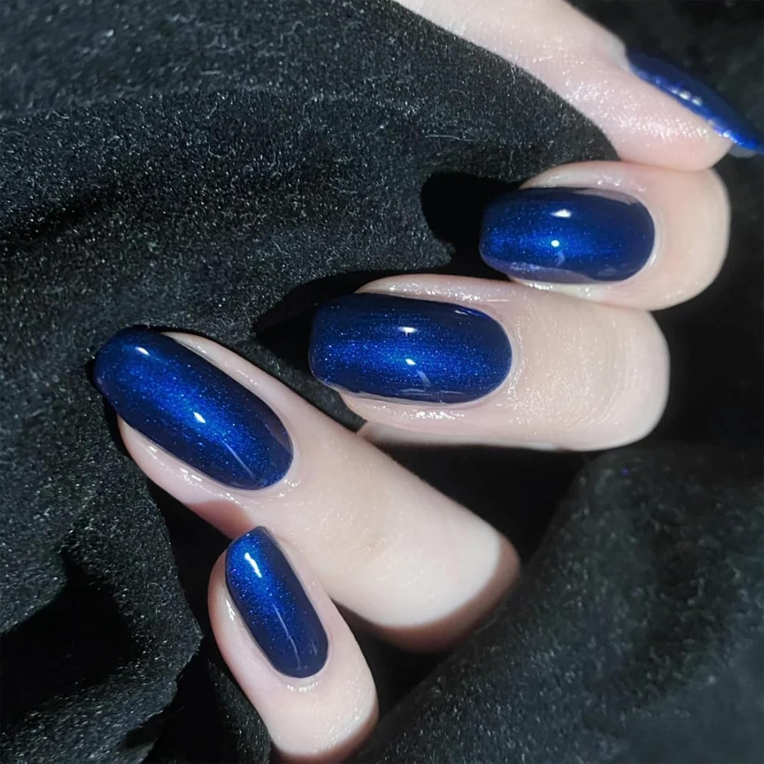 COSMOO Blue Nail Polish, 12ml Quick Dry Nail Lacquer, Super Lustrous Nail Enamel Polish, Shimmer Iridescent Ultrachrome Art Varnish, 0.41 fl oz - Image 4