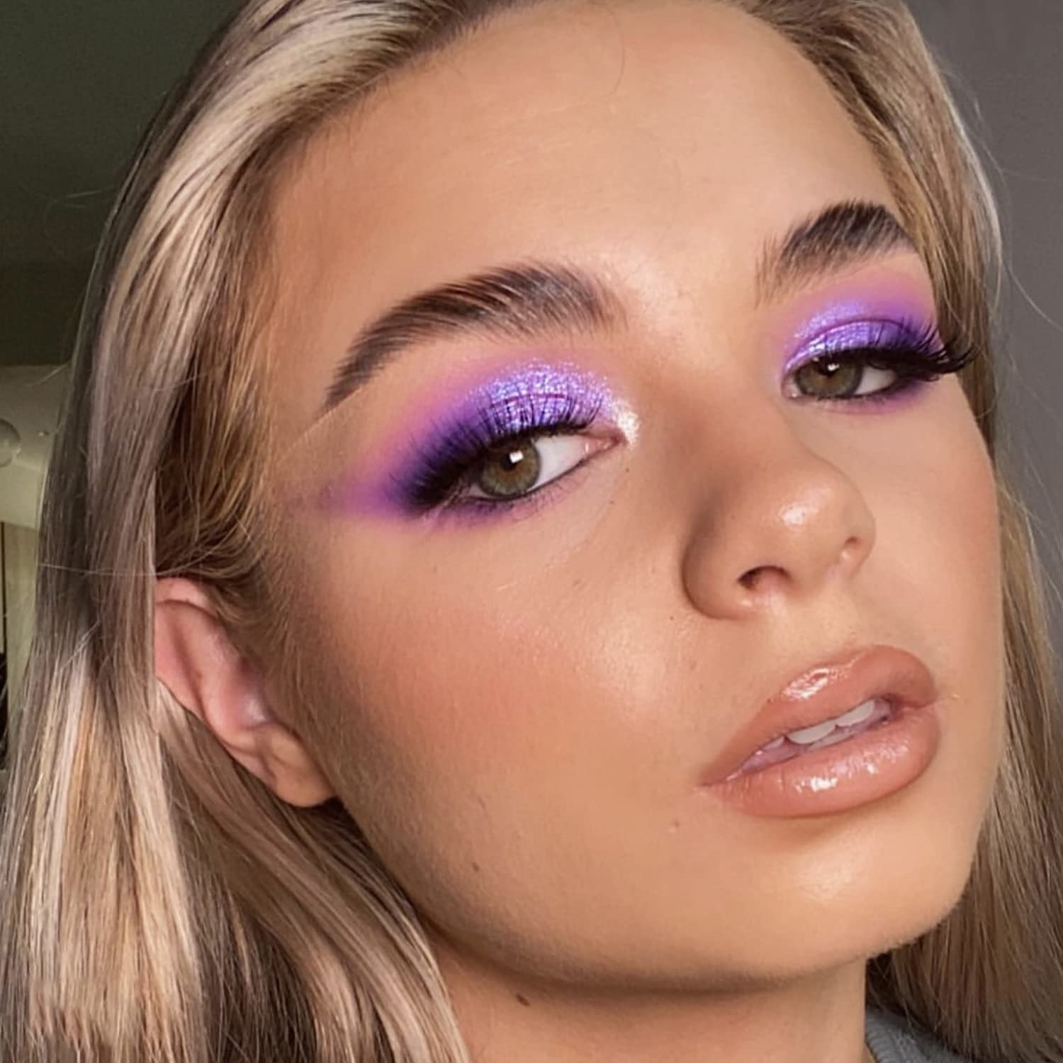DE'LANCI Purple Eyeshadow Single Palette,Bright Lavender Purple Duochrome Eye Shadow,Highly Pigmented Glitter Violet Metallic Eyeshadow for Women and Girls,Ultra-Blendable,Waterproof Vegan & Talc Free - Image 2