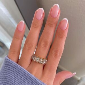 Artquee French Tips Press on Nails Short Clear Pink Fake Nails Oval Cute Acrylic False Nail Full Cover Glossy White Edge Designs Stick on Fingernails for Women 24PCS
