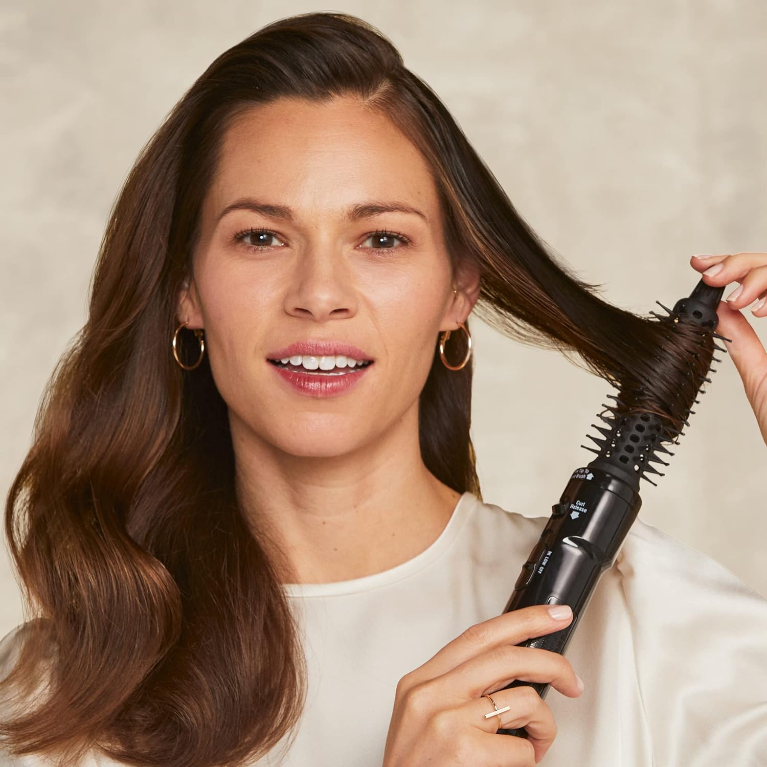 Hot Tools Pro Artist Hot Air Styling Brush | Style, Curl and Touch Ups (1”) Black - Image 5