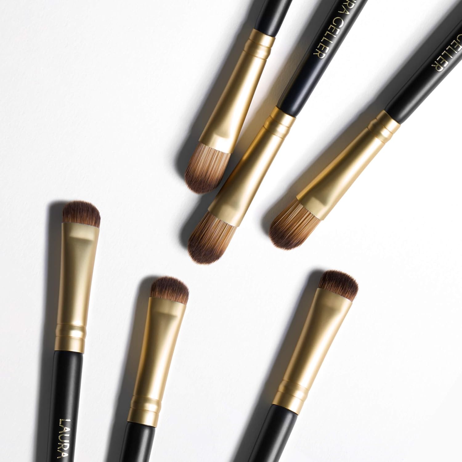LAURA GELLER NEW YORK Dual-Ended Eyeshadow Brush - Domed Shader & Blending Brush for Baked and Pressed Eyeshadow Application - All Over Eye Makeup Brush - Image 8
