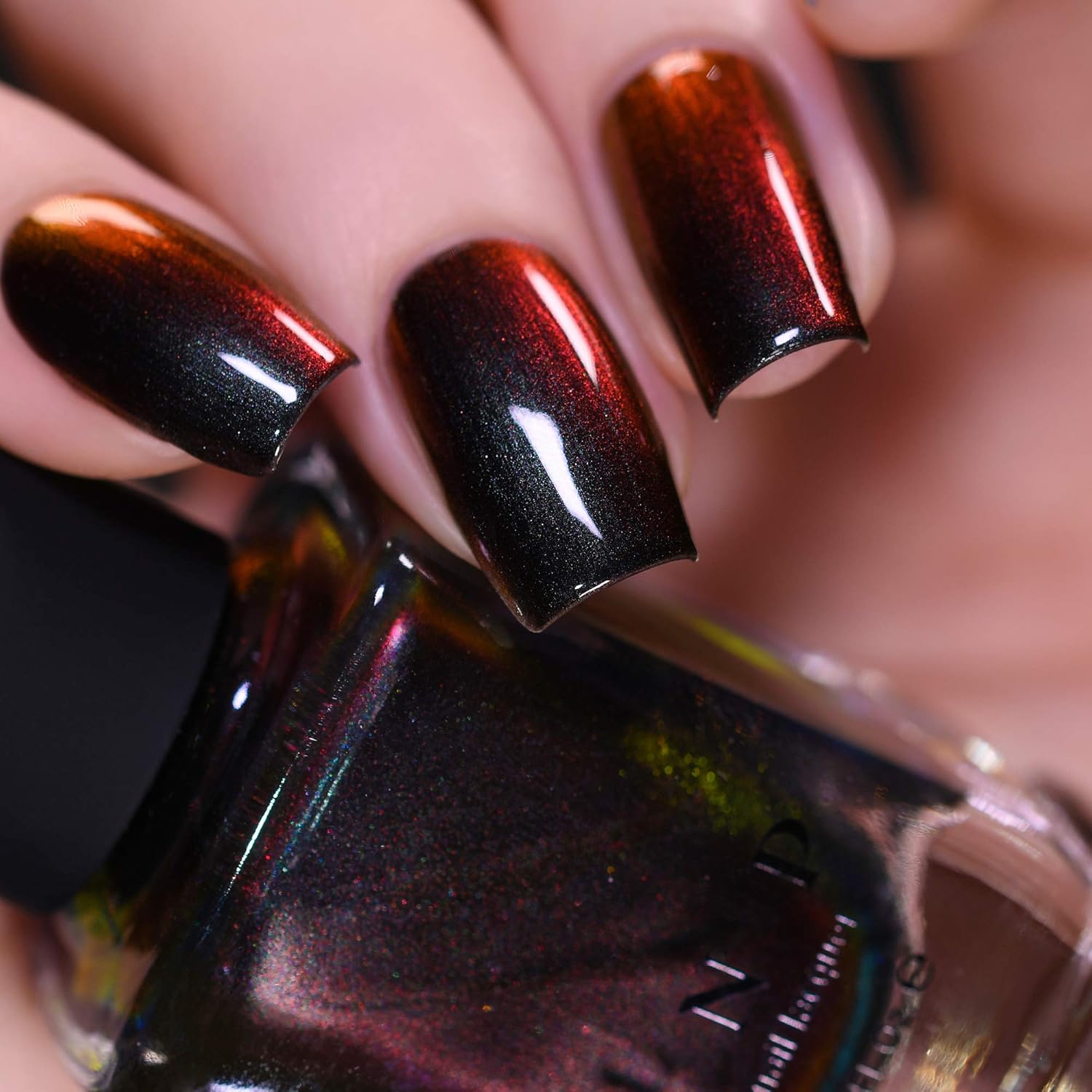 ILNP Eclipse - Black to Red Ultra Chrome Nail Polish - Image 4