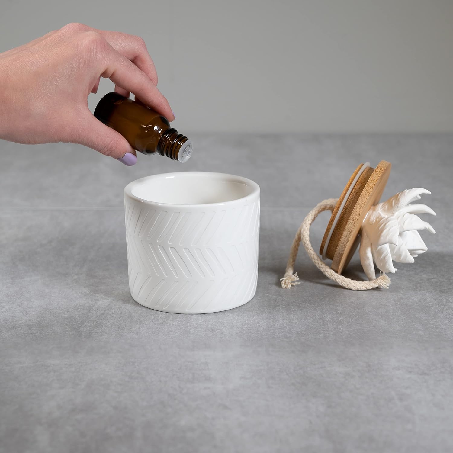 ScentSationals Ceramic Flower Essential Oil Diffuser - Passive Wicking Aromatherapy Diffuser for Living Room or Bedroom - No Power Home Fragrance Diffuser for Scented Essential Oils - Lyle - Image 5